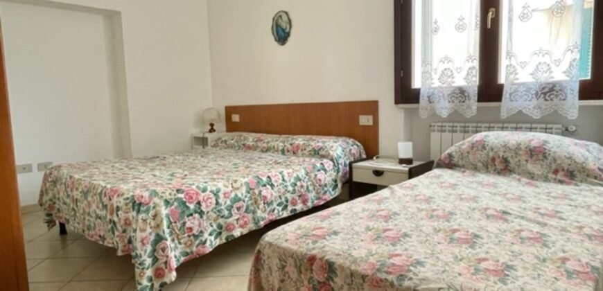 13A – GIUGNO e AGOSTO – 6 POSTI PIANO TERRA A 150 M DAL MARE