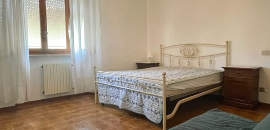44A – 2/15 AGOSTO – VADA,  5/6 POSTI LETTO CON POSTO AUTO.