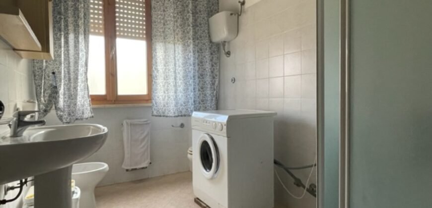 44A – 2/15 AGOSTO – VADA,  5/6 POSTI LETTO CON POSTO AUTO.