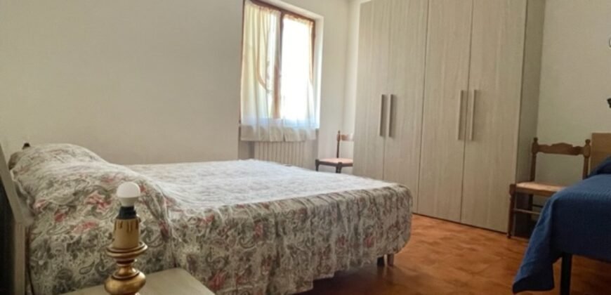 11A -AGOSTO-VADA, 5 POSTI PIANO TERRA