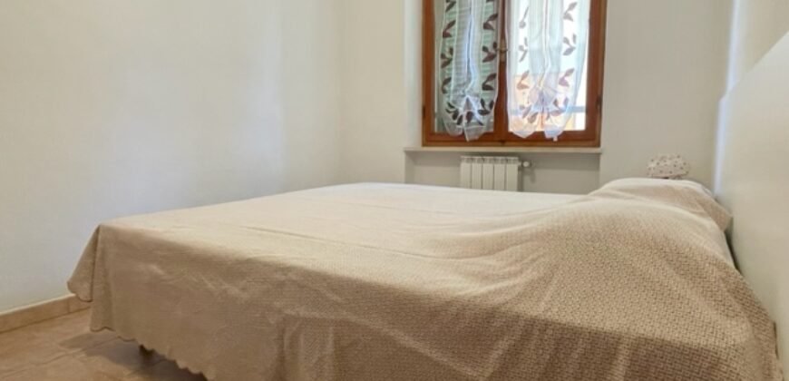11A -AGOSTO-VADA, 5 POSTI PIANO TERRA