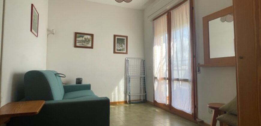 68A – 17/31 AGOSTO – Vada, Trilocale con posto auto