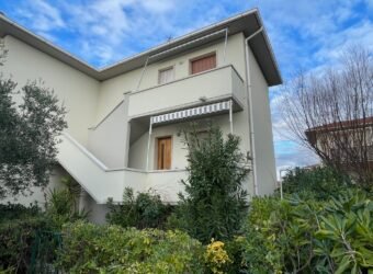 64A – DA MAGGIO A SETTEMBRE- Trilocale fronte mare