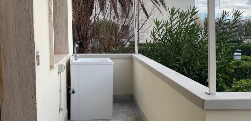 64A – MAGGIO, 1-13 GIUGNO, SETTEMBRE , VADA, Trilocale fronte mare