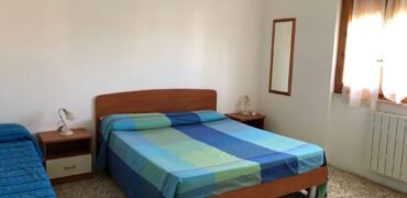 51A – AGOSTO E SETTEMBRE – LA MAZZANTA, LUGLIO CLIMATIZZATO FRONTE PINETA