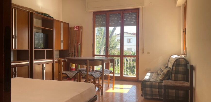 106A – MAGGIO E GIUGNO – Vada, 8 posti a 250 m dal mare