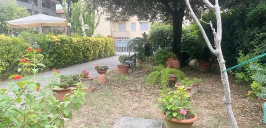 3V – VADA, PROPRIETA’ COMPOSTA DA DUE APPARTAMENTI