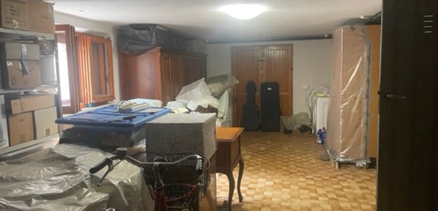 3V – VADA, PROPRIETA’ COMPOSTA DA DUE APPARTAMENTI