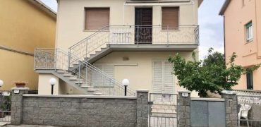 12V – Vada, 5 vani a 150 m dal mare