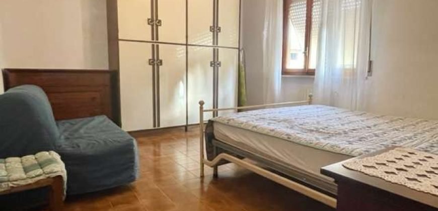 44A – VADA,  6 POSTI LETTO CON POSTO AUTO.