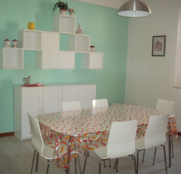 114A – GIUGNO- VADA, TRILOCALE 6 POSTI