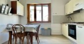114A – GIUGNO- VADA, TRILOCALE 6 POSTI