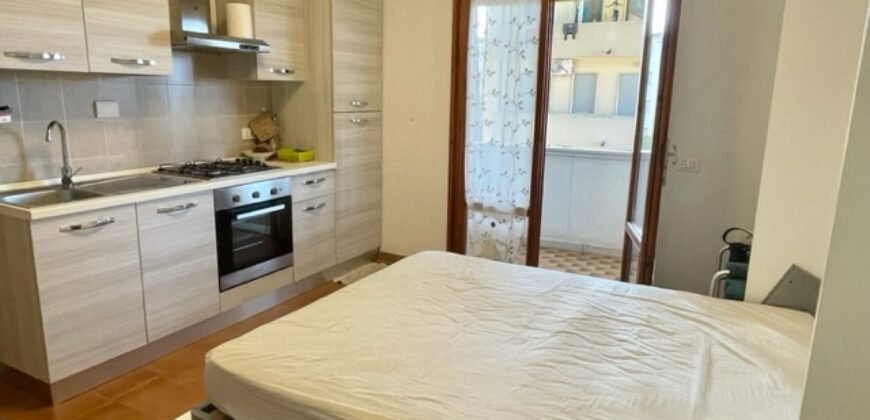 39V – VADA, BILOCALE A 300 M DAL MARE
