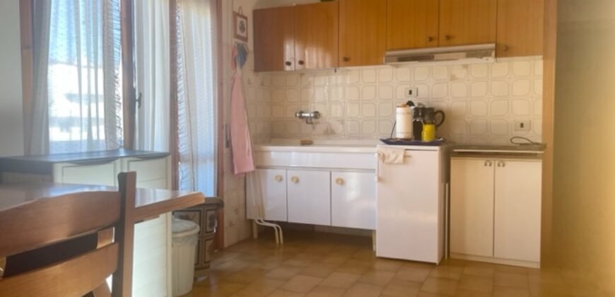 103A – GIUGNO E LUGLIO – VADA, TRILOCALE 5 POSTI