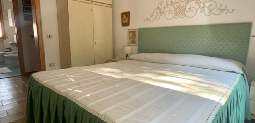 103A – GIUGNO E LUGLIO – VADA, TRILOCALE 5 POSTI