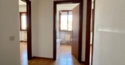 6V – VADA, AMPIO QUATTRO VANI CON MAGAZZINO E POSTO AUTO