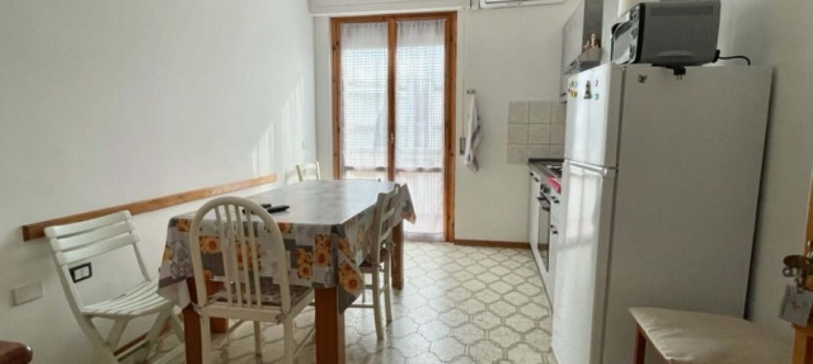 83A – LUGLIO E 1-15 AGOSTO – VADA, 5 POSTI