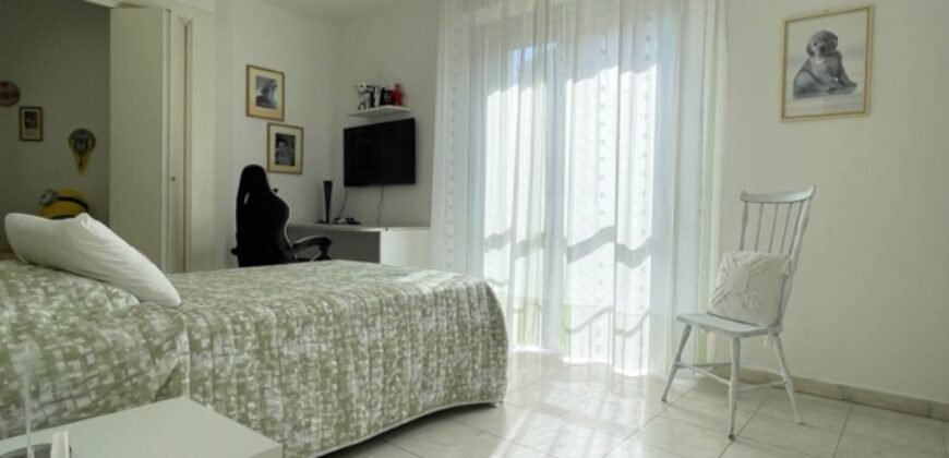 27V – VADA, TERRATETTO CON AMPIO GIARDINO