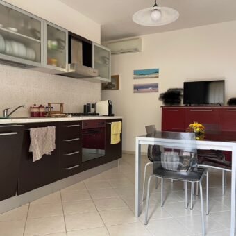 109A – LUGLIO E AGOSTO – VADA, 4 POSTI CON GIARDINO