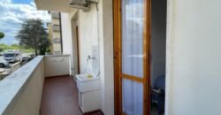 23V – VADA, BILOCALE CON RIMESSA E POSTO AUTO