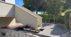 11V – VADA, TERRATETTO ANGOLARE CON GIARDINO E GARAGE
