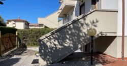 11V – VADA, TERRATETTO ANGOLARE CON GIARDINO E GARAGE