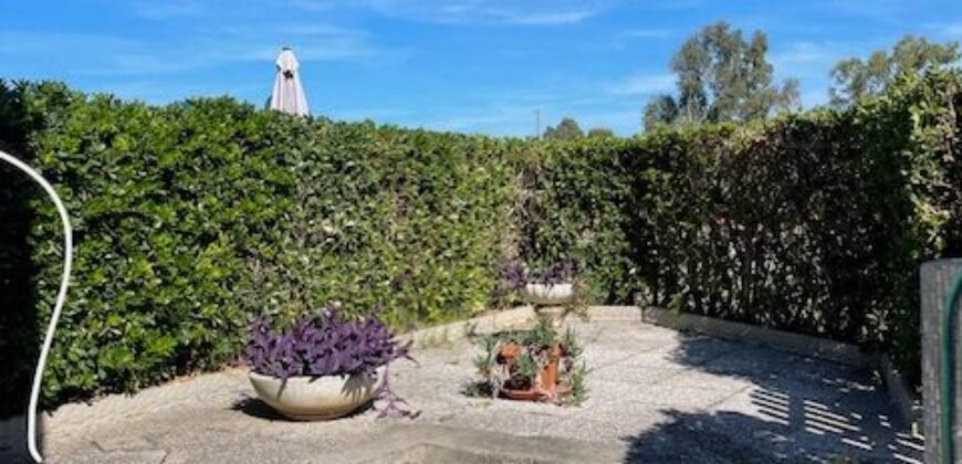 11V – VADA, TERRATETTO ANGOLARE CON GIARDINO E GARAGE