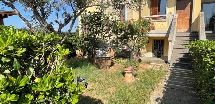 14V – VADA, APPARTAMENTO CON GARAGE/TAVERNA E GIARDINO