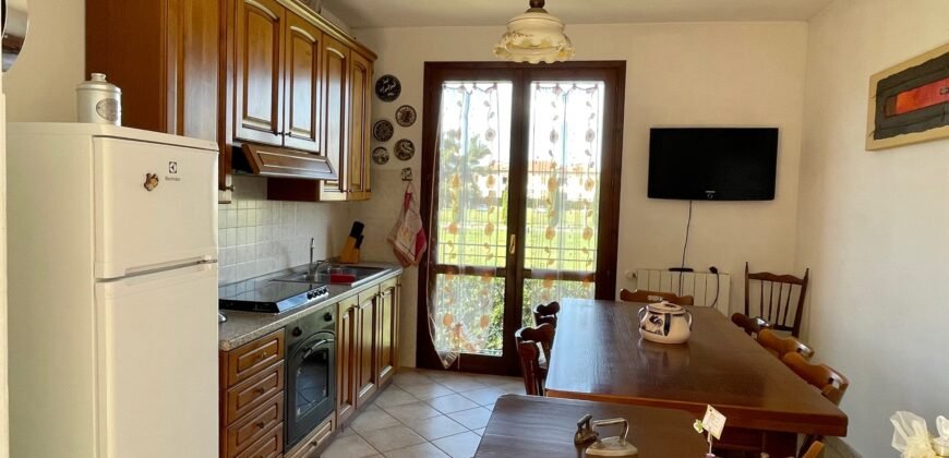 14V – VADA, APPARTAMENTO CON GARAGE/TAVERNA E GIARDINO