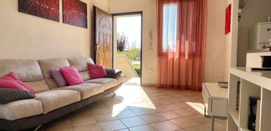 14V – VADA, APPARTAMENTO CON GARAGE/TAVERNA E GIARDINO