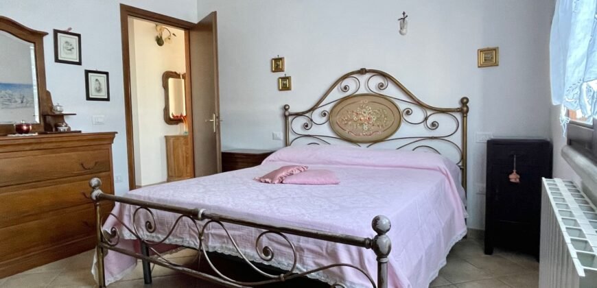 14V – VADA, APPARTAMENTO CON GARAGE/TAVERNA E GIARDINO