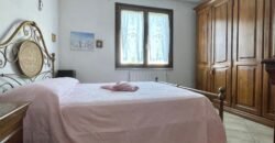 14V – VADA, APPARTAMENTO CON GARAGE/TAVERNA E GIARDINO