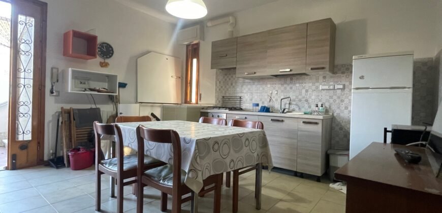 16V – VADA, TRILOCALE CON GARAGE COMUNICANTE