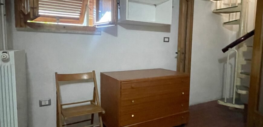 16V – VADA, TRILOCALE CON GARAGE COMUNICANTE