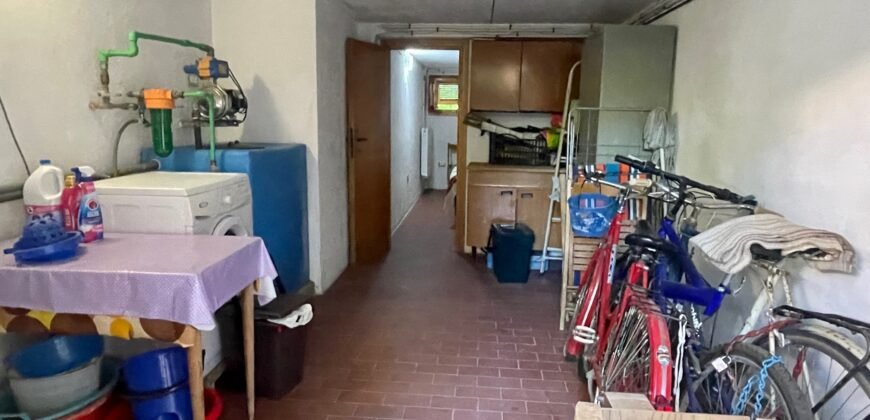 16V – VADA, TRILOCALE CON GARAGE COMUNICANTE