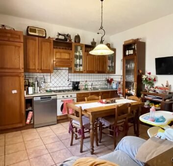 4V- VADA, TRILOCALE INDIPENDENTE