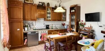 4V- VADA, TRILOCALE INDIPENDENTE