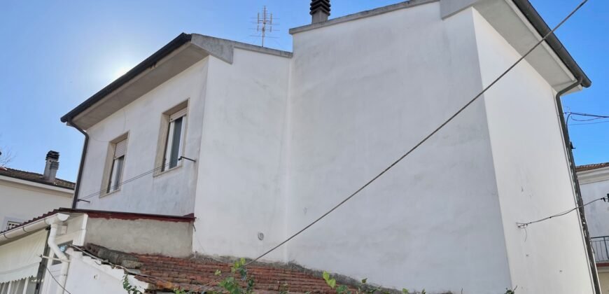 4V- VADA, TRILOCALE INDIPENDENTE