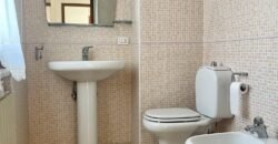 16V- MARINA DI CECINA, AMPIO TRILOCALE A 600 M DAL MARE