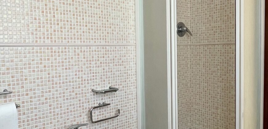 16V- MARINA DI CECINA, AMPIO TRILOCALE A 600 M DAL MARE