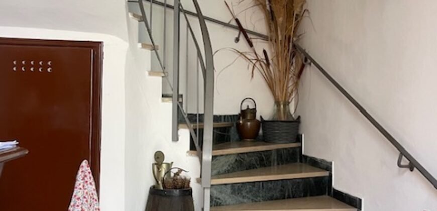 4V- VADA, TRILOCALE INDIPENDENTE