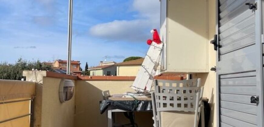 8V – ROSIGNANO SOLVAY, APPARTAMENTO CON GARAGE