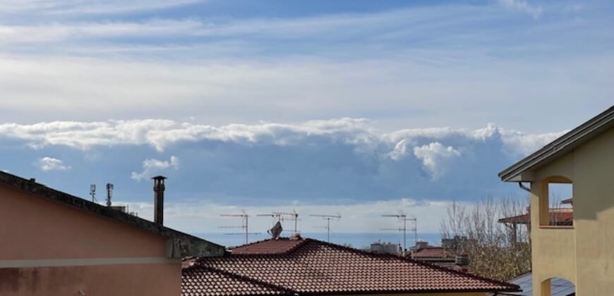 8V – ROSIGNANO SOLVAY, APPARTAMENTO CON GARAGE