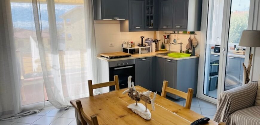 8V – ROSIGNANO SOLVAY, APPARTAMENTO CON GARAGE