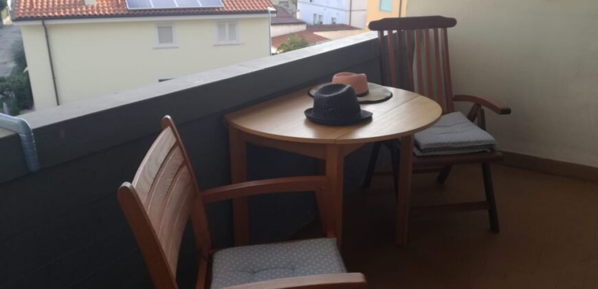 14V – VADA, MONOLOCALE CON TERRAZZA