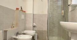 9V – VADA, TERRATETTO CON GIARDINO E POSTO AUTO