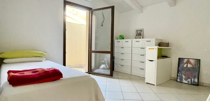 9V – VADA, TERRATETTO CON GIARDINO E POSTO AUTO