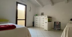 9V – VADA, TERRATETTO CON GIARDINO E POSTO AUTO