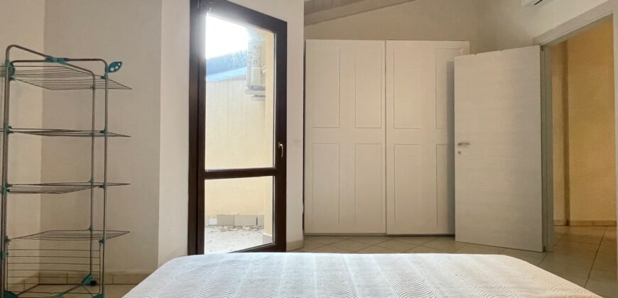 9V – VADA, TERRATETTO CON GIARDINO E POSTO AUTO