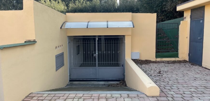 9V – VADA, TERRATETTO CON GIARDINO E POSTO AUTO